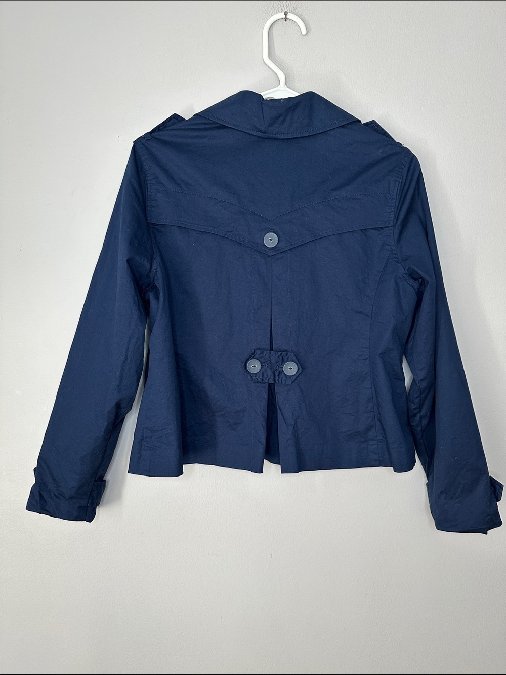 Women's Navy Button-Front Lightweight Jacket - Picture 4 of 7